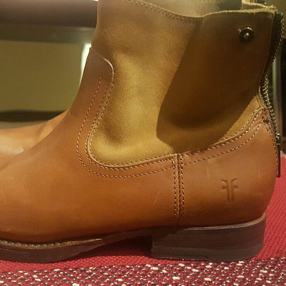 Frye brown ankle leather boots